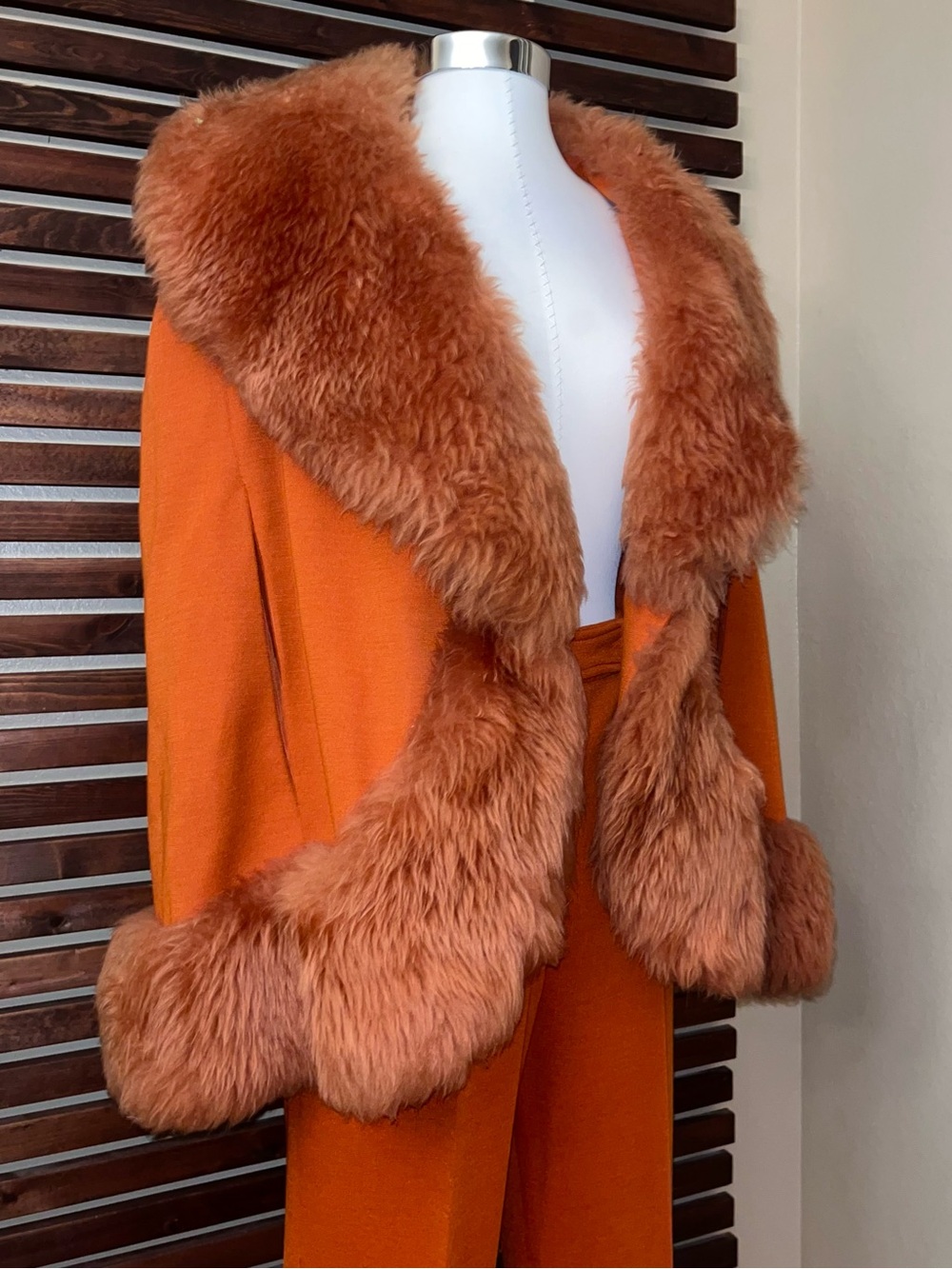 2 PC 1970s Vintage Orange Faux Fur Cape Coat & Matching High Waist Slacks Pants - Picture 2 of 16